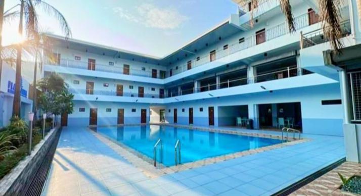 Playa Alba Beach Front And Resort Сан Антонио Екстериор снимка